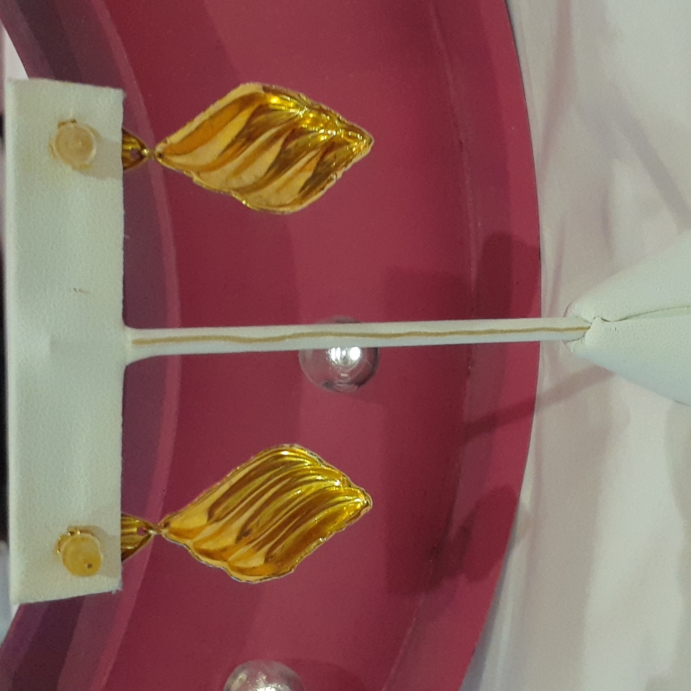 14k Solid Gold Dangling Earrings. (Tested With 14… - image 2